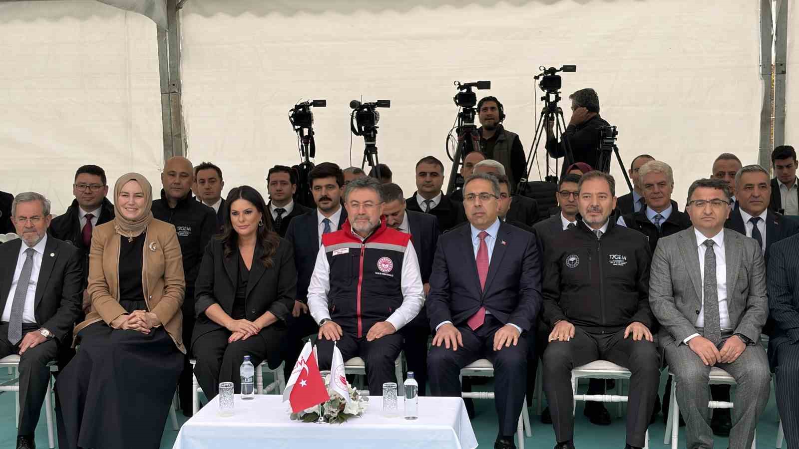 Bakan Yumaklı: "2026 yılında hayvansal üretime vermiş olduğumuz desteği bir önceki yıla göre yüzde 39,5 artırarak 38 buçuk milyar liraya çıkardık"