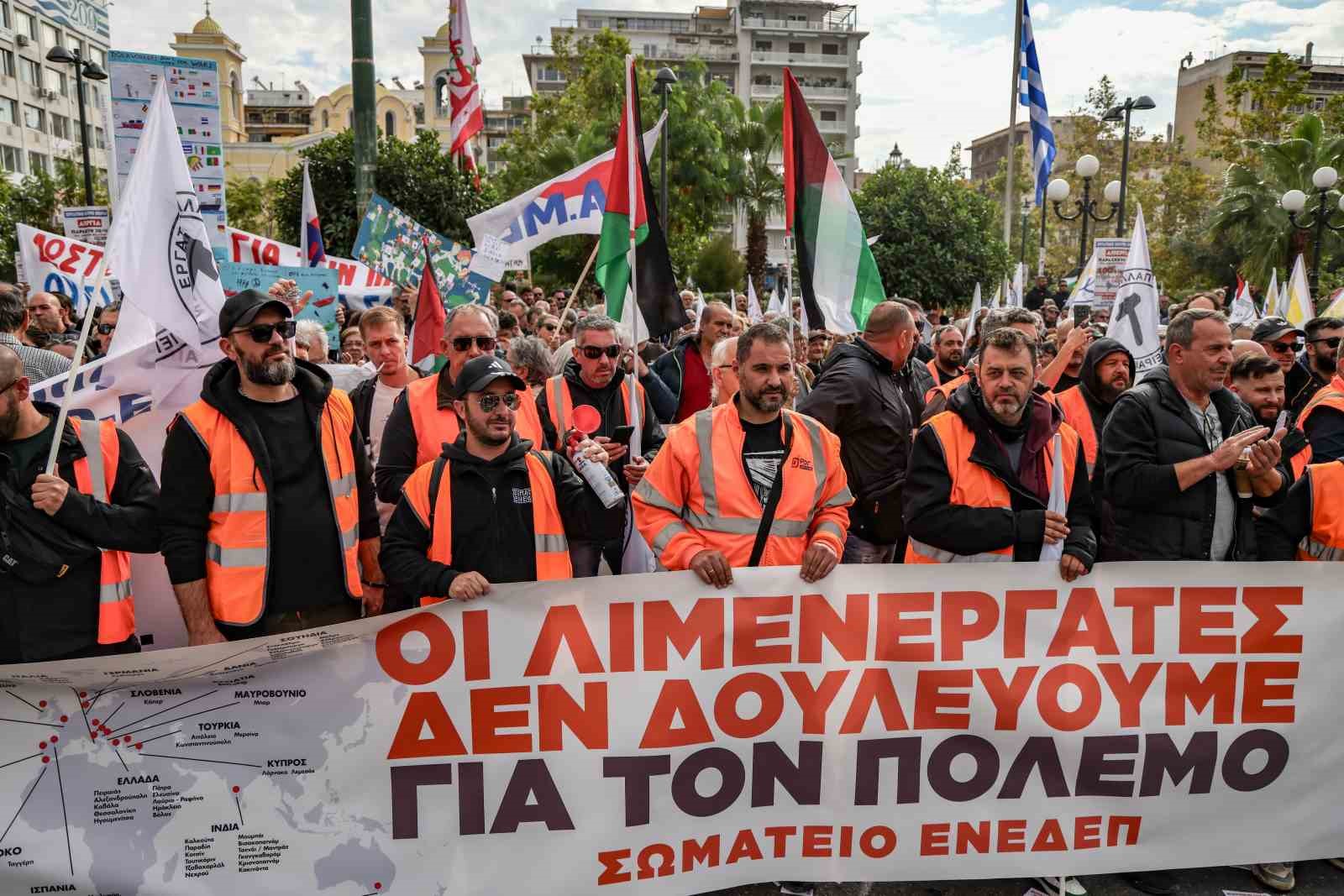Liman işçileri, savaşa karşı 22 ülkede greve gitti