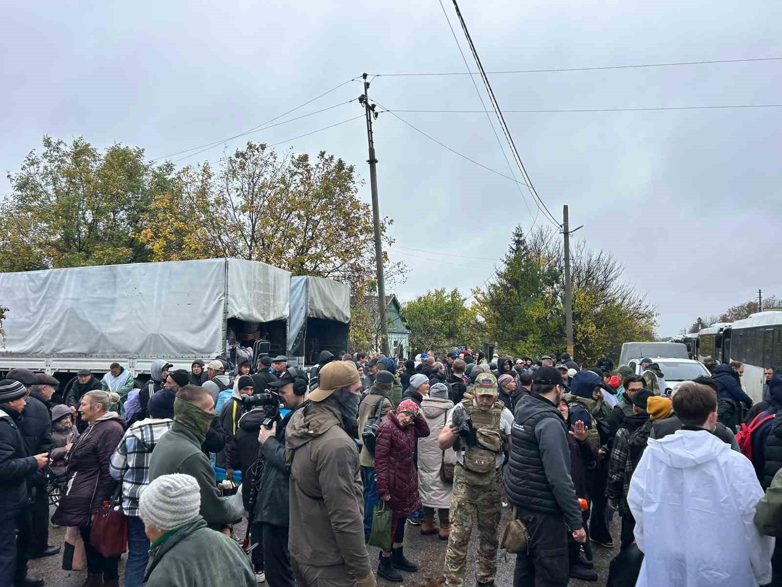 Ukrayna’da ateşkesin sürdüğü Oleshky’ye insani yardım konvoyu girdi