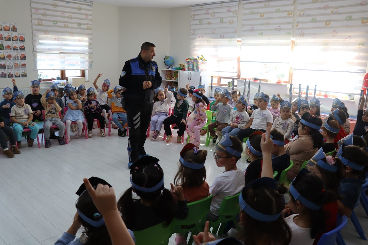 Kastamonu’da polis ekipleri 1 bin 140 öğrenciye eğitim verdi