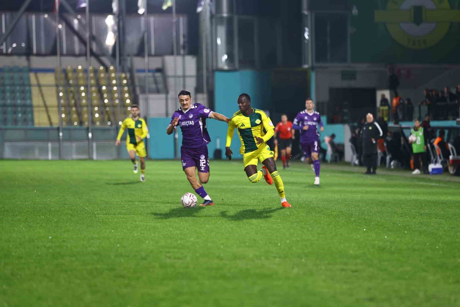 Trendyol 1. Lig: Esenler Erokspor: 3 - Ankara Keçiörengücü: 2