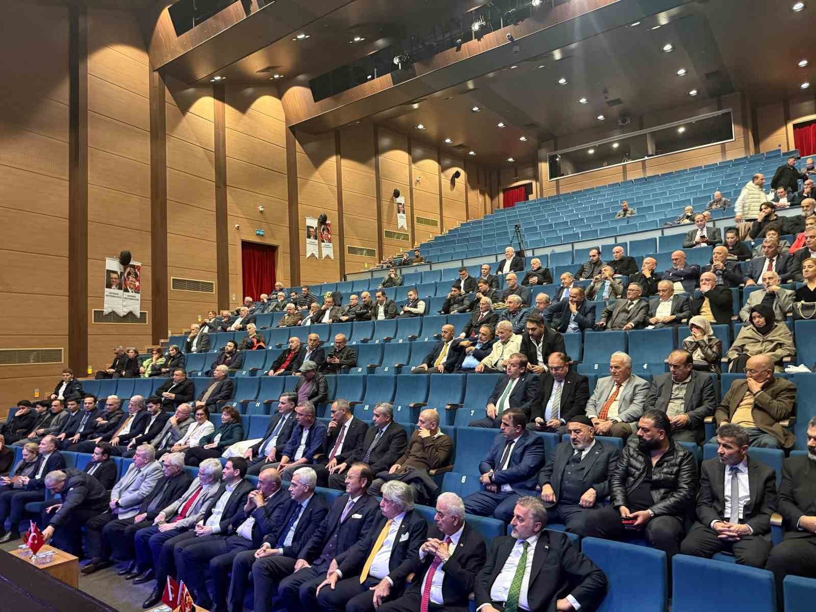 Mesut Yılmaz vefatının 6’ncı yılında düzenlenen programla anıldı