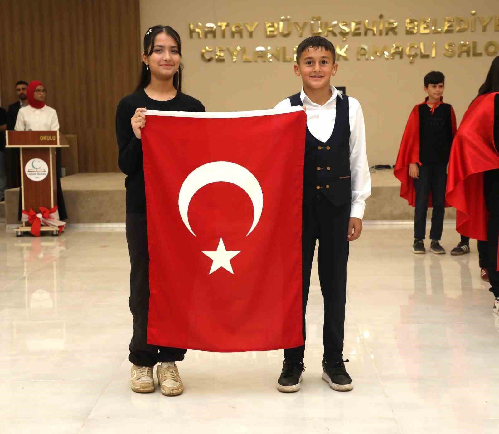 Kırıkhan’da çok amaçlı salonda Cumhuriyet Bayramı kutlandı