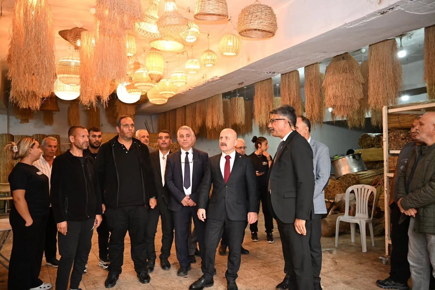 Vali Varol, Ilıcabaşı’nın el emeği geleneğini inceledi