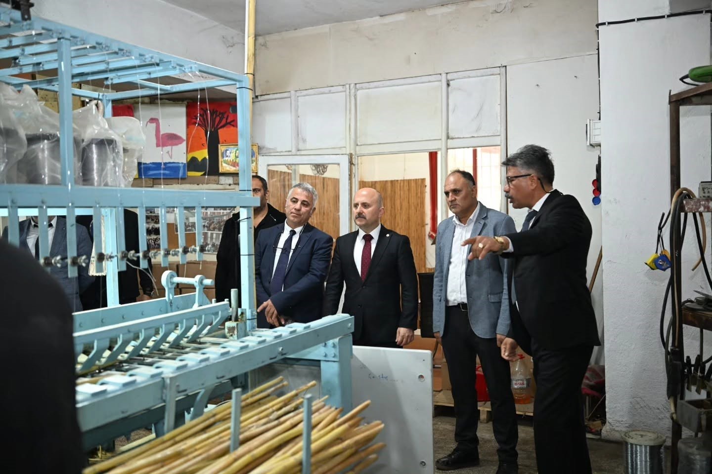Vali Varol, Ilıcabaşı’nın el emeği geleneğini inceledi
