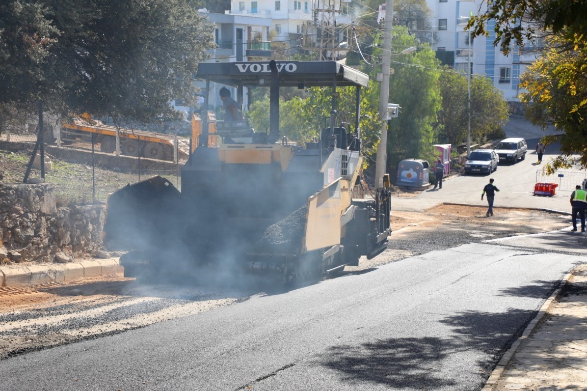 Bodrum’da yol çalışmaları dört mahallede sürüyor