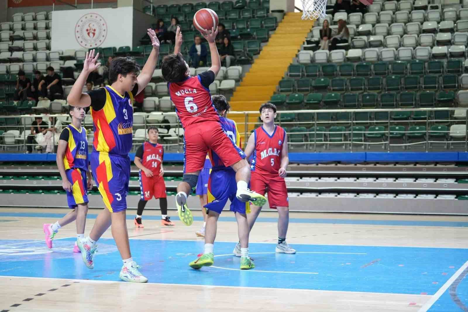 Parkenin genç yıldızları Muğla’da sahnede