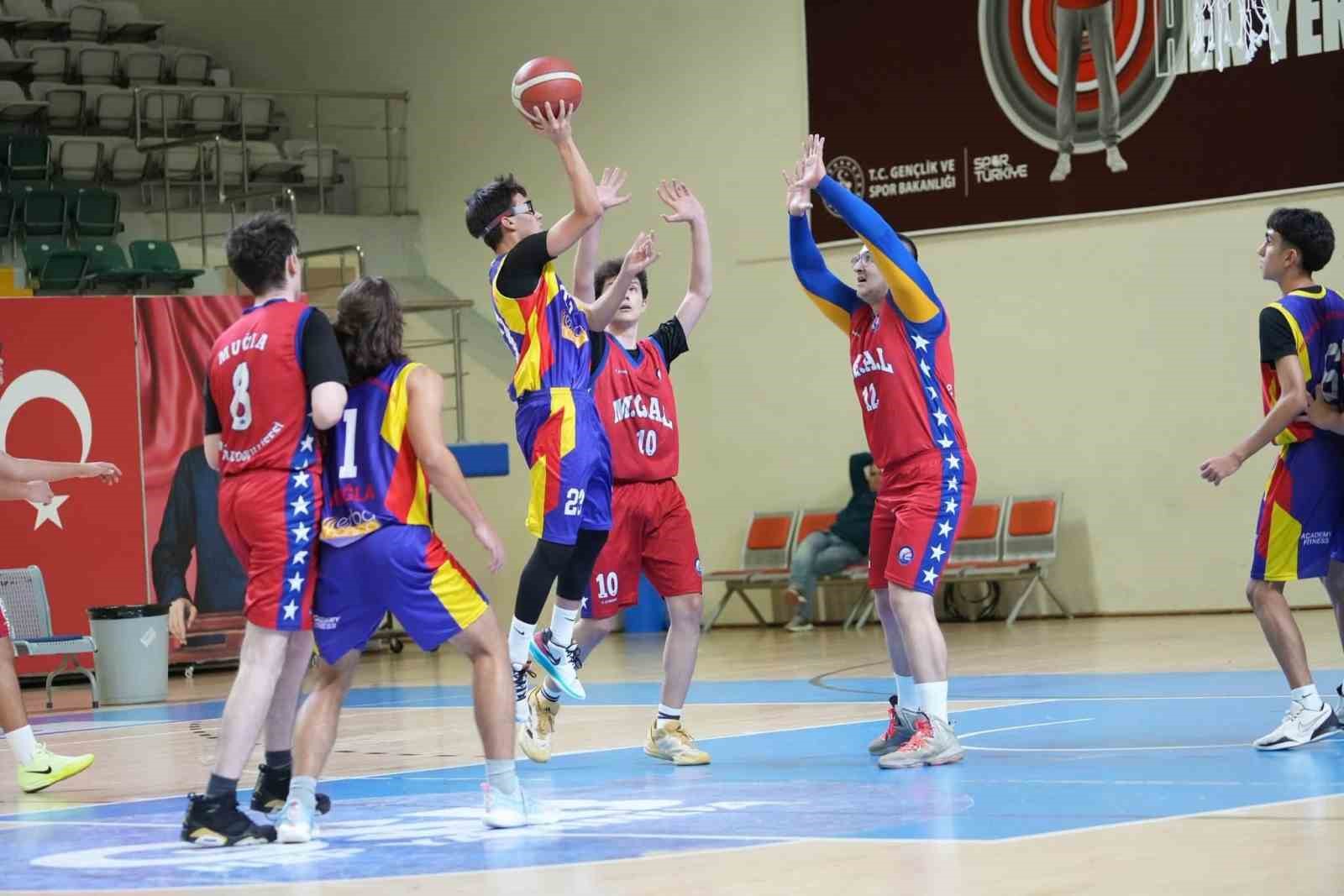 Parkenin genç yıldızları Muğla’da sahnede