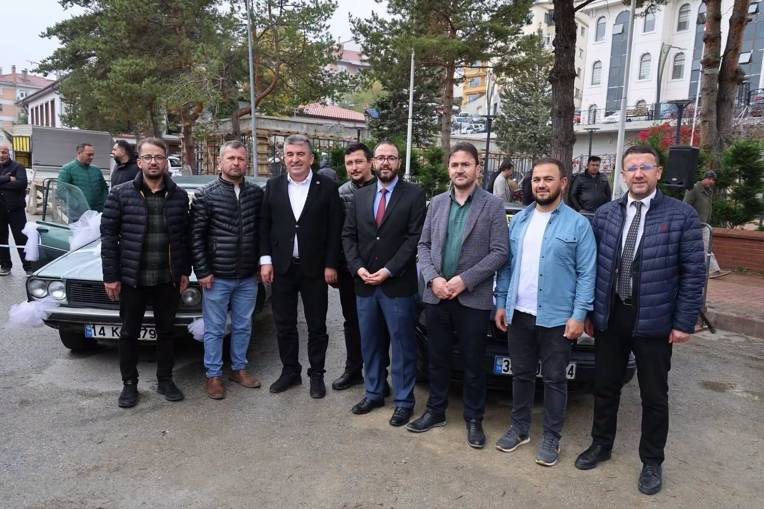 Bolu’da cami için bağışlanan iki otomobil müzayedede 410 bin liraya satıldı