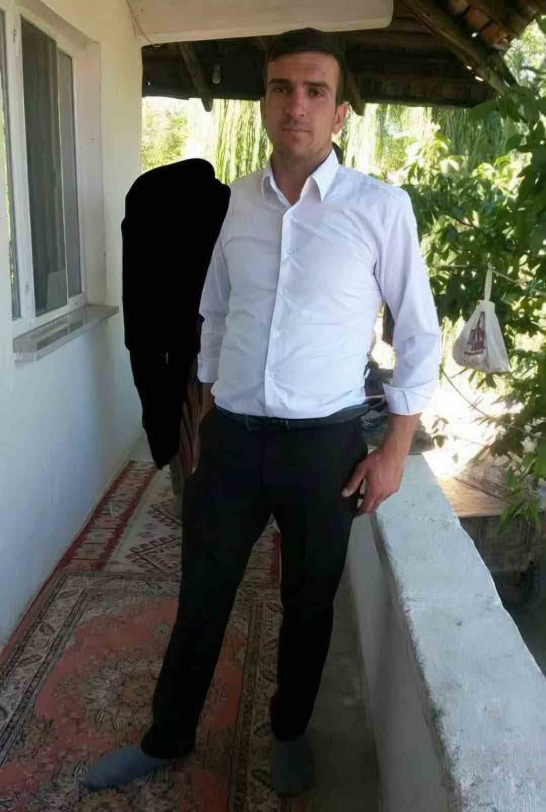 Arazide silahla vurulmuş halde bulundu