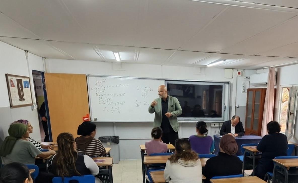 Bodrum’da öğrenciler yazarla buluştu