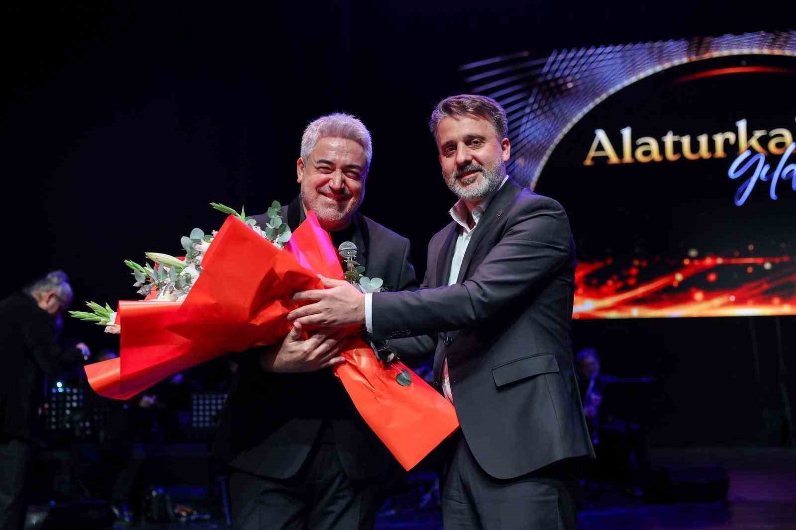 Alaturka’nın Yıldızları’ Bursa’da sahne aldı