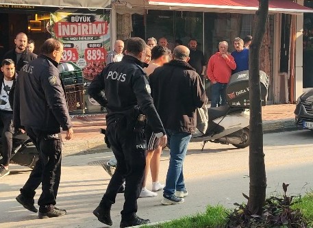 Kuşadası’nda bıçaklı panik