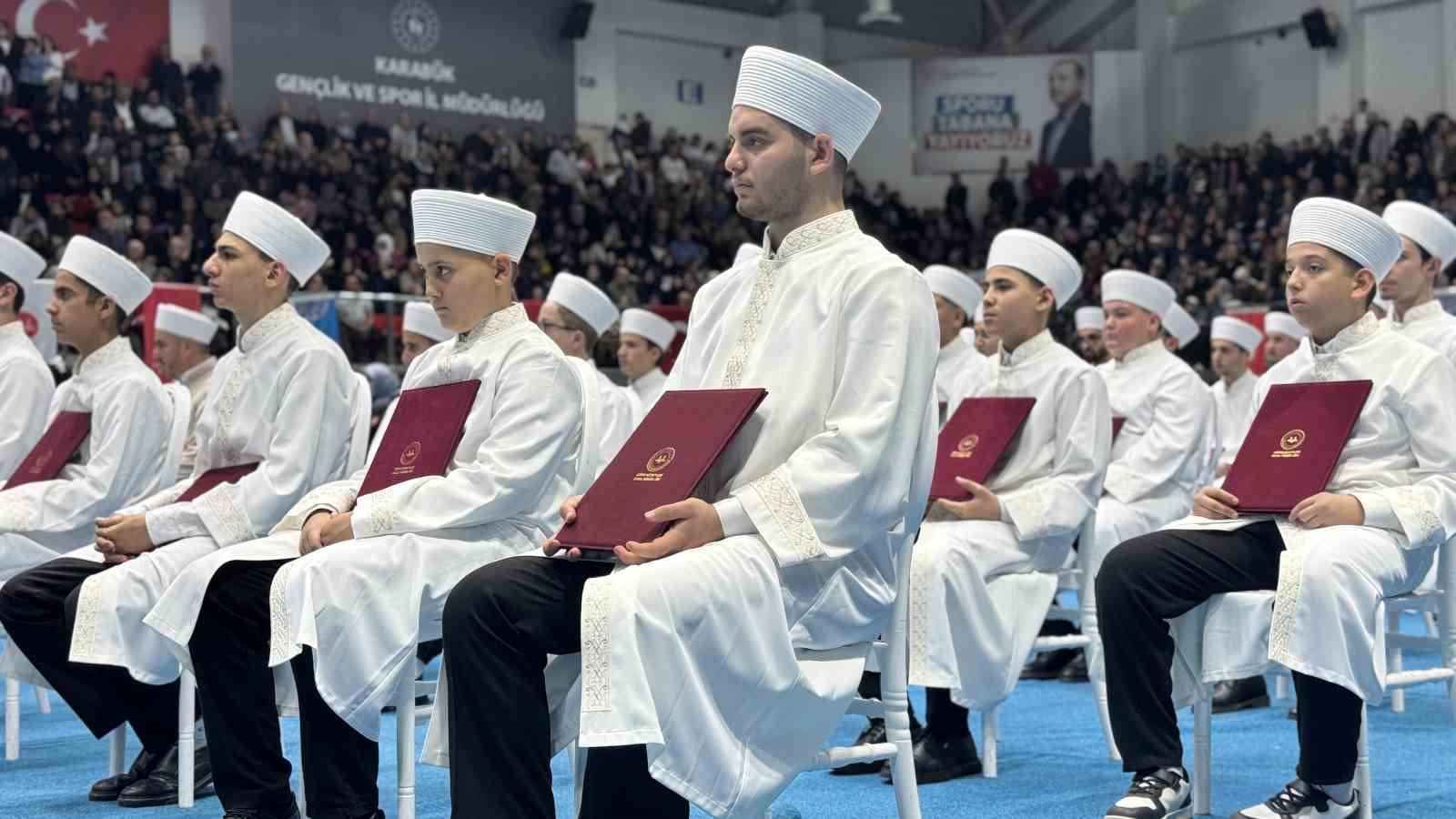 Karabük’te 150 öğrenci hafızlık icazeti aldı