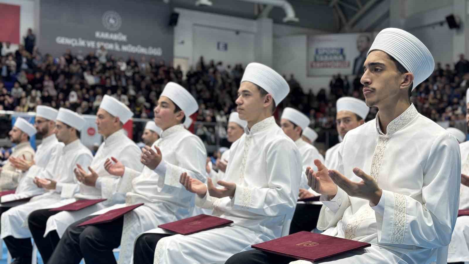 Karabük’te 150 öğrenci hafızlık icazeti aldı