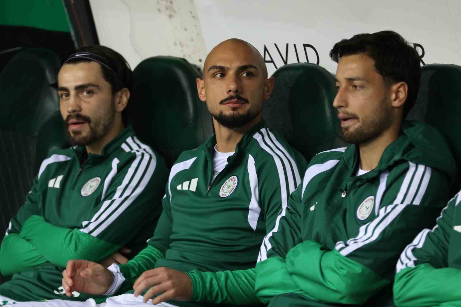 Trendyol Süper Lig: Kocaelispor: 0 - Çaykur Rizespor: 0 (Maç devam ediyor)