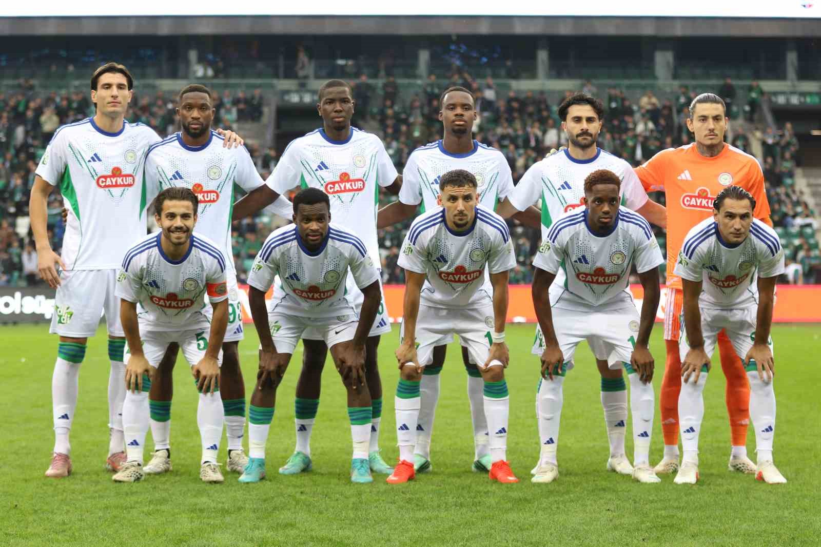 Trendyol Süper Lig: Kocaelispor: 0 - Çaykur Rizespor: 0 (Maç devam ediyor)