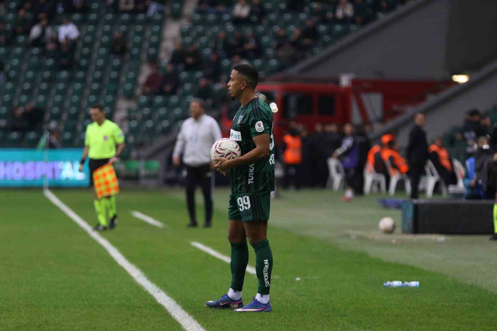 Trendyol Süper Lig: Kocaelispor: 0 - Çaykur Rizespor: 0 (Maç devam ediyor)