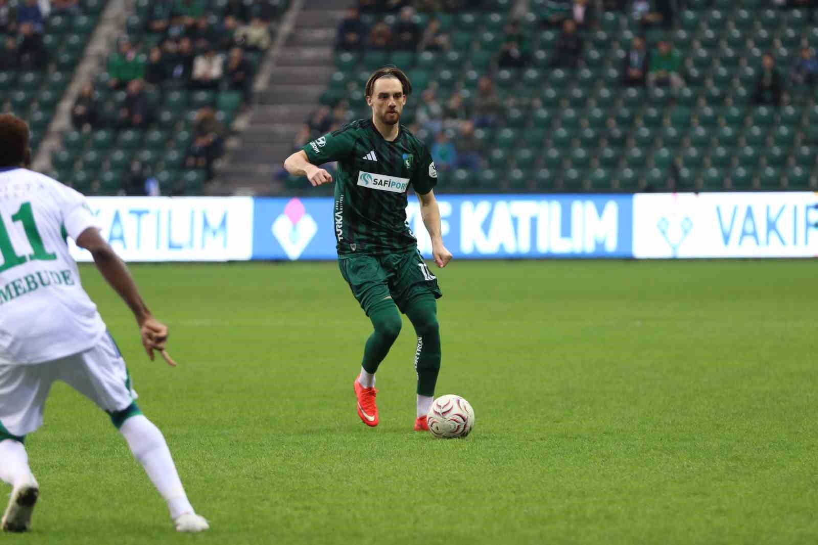 Trendyol Süper Lig: Kocaelispor: 0 - Çaykur Rizespor: 0 (Maç devam ediyor)