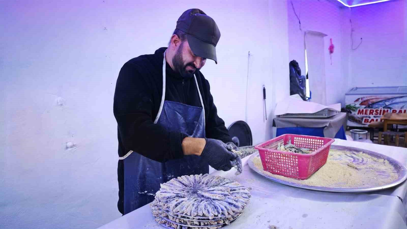 Ahlat’ta soğuk havalarla birlikte balık satışları arttı