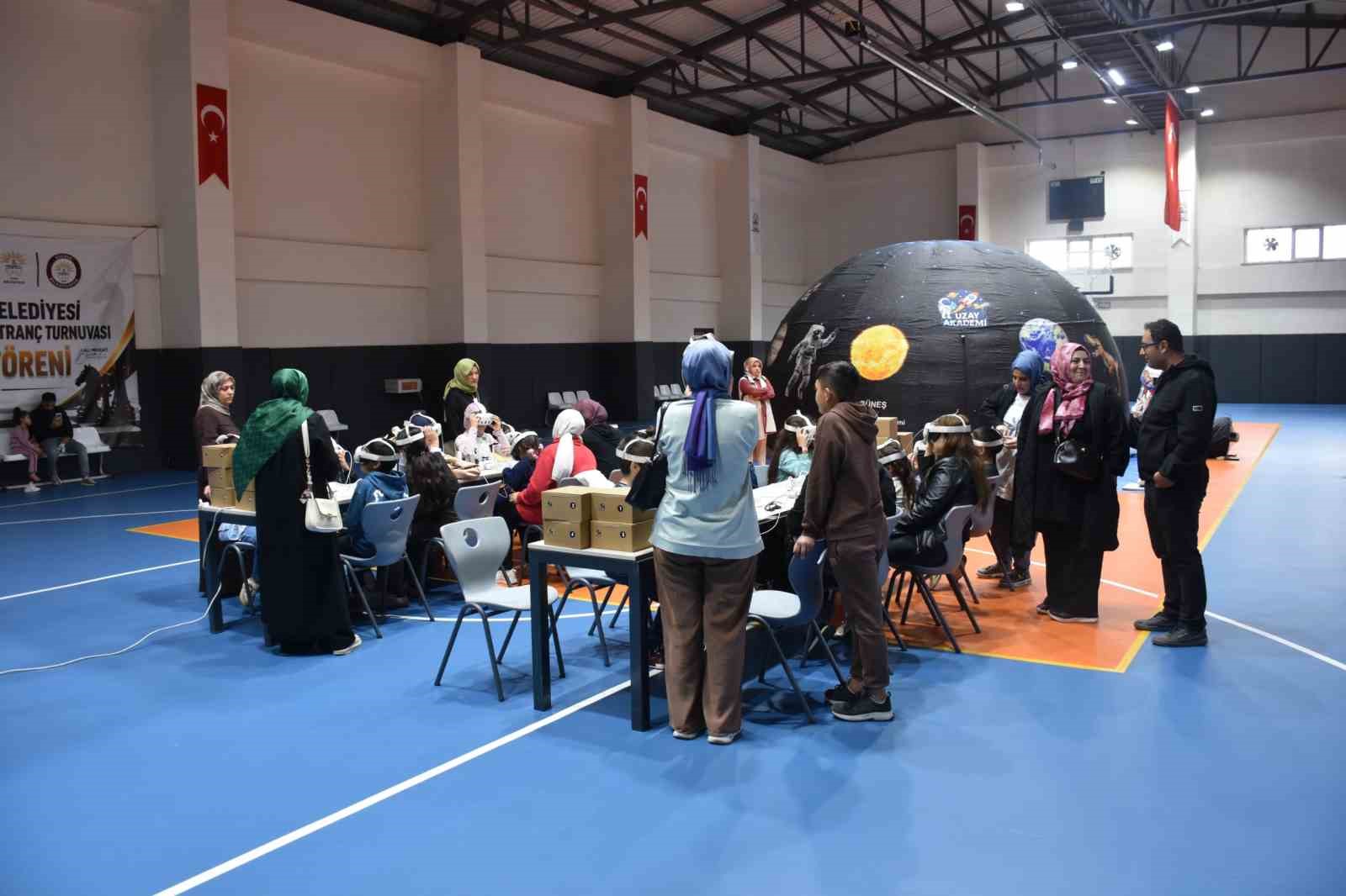 Siverek’te çocuklar uzay ve sanal gerçeklikle buluştu