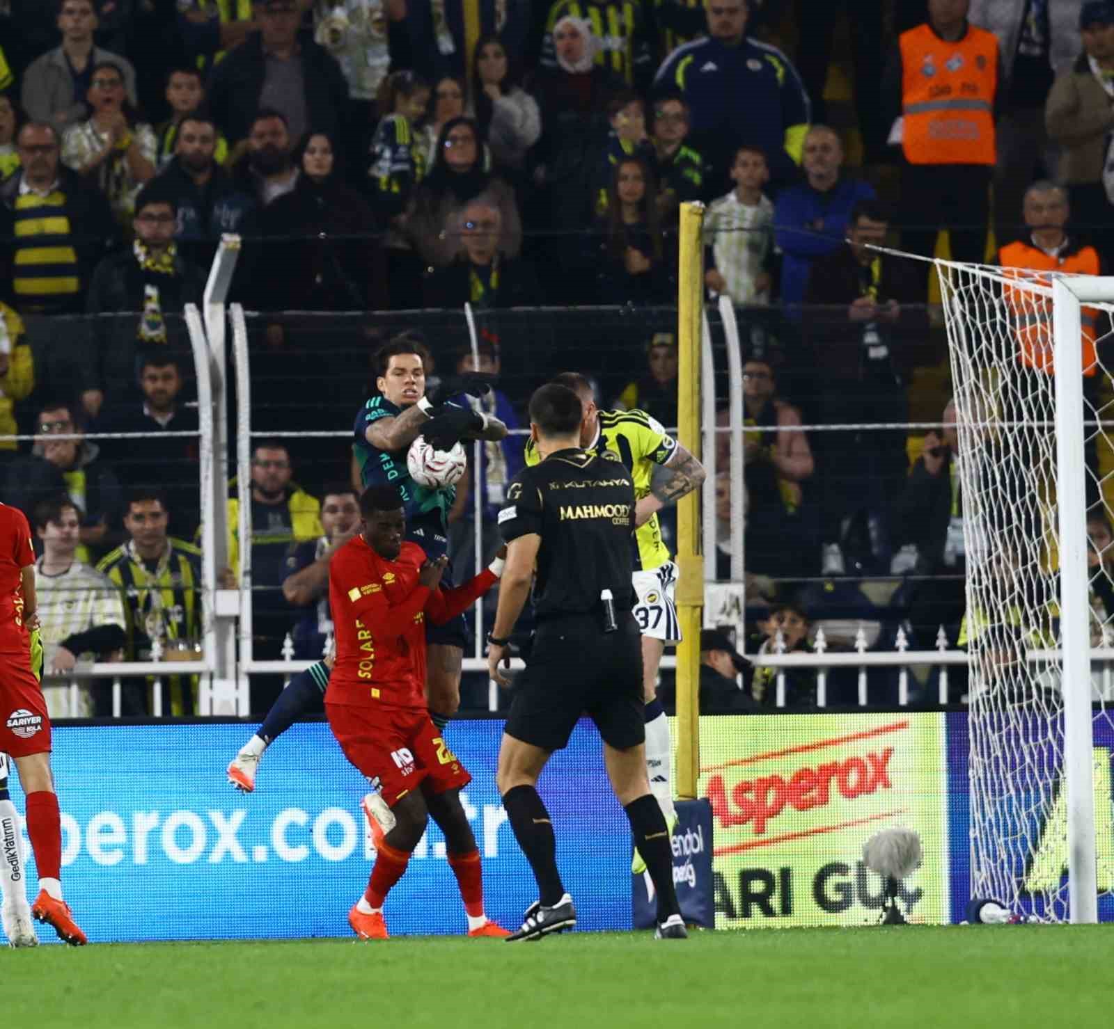 Trendyol Süper Lig: Fenerbahçe: 0 - Göztepe: 0 (Maç devam ediyor)
