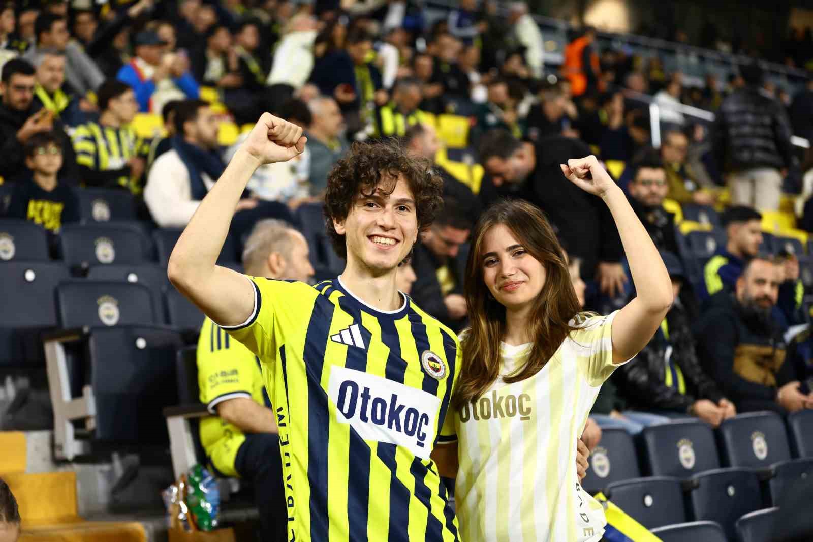 Trendyol Süper Lig: Fenerbahçe: 0 - Göztepe: 0 (Maç devam ediyor)