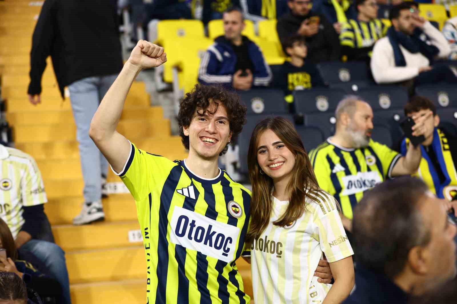Trendyol Süper Lig: Fenerbahçe: 0 - Göztepe: 0 (Maç devam ediyor)