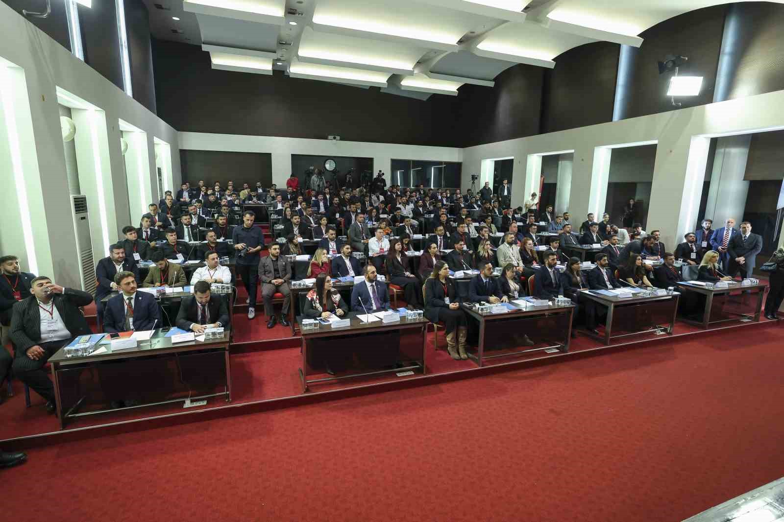 CHP Genel Başkanı Kılıçdaroğlu: "Kendi ülkemizde dünyaya meydan okuyabilecek altyapıyı oluşturmak bizim görevimiz olmalı"
