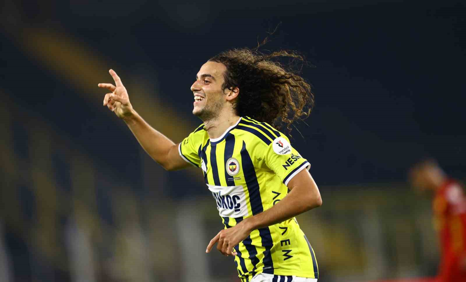 Trendyol Süper Lig: Fenerbahçe: 1 - Göztepe: 0 (İlk yarı)