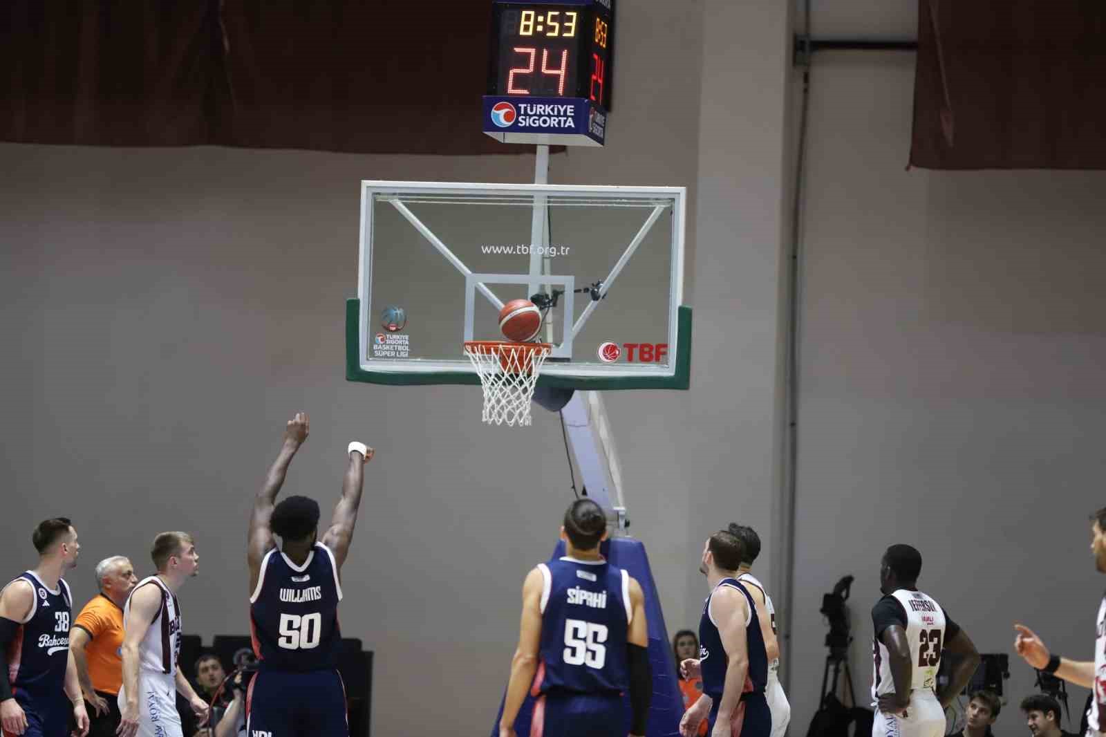 Türkiye Sigorta Basketbol Süper Ligi: Bordo Basketbol: 103 - Bahçeşehir Koleji: 88