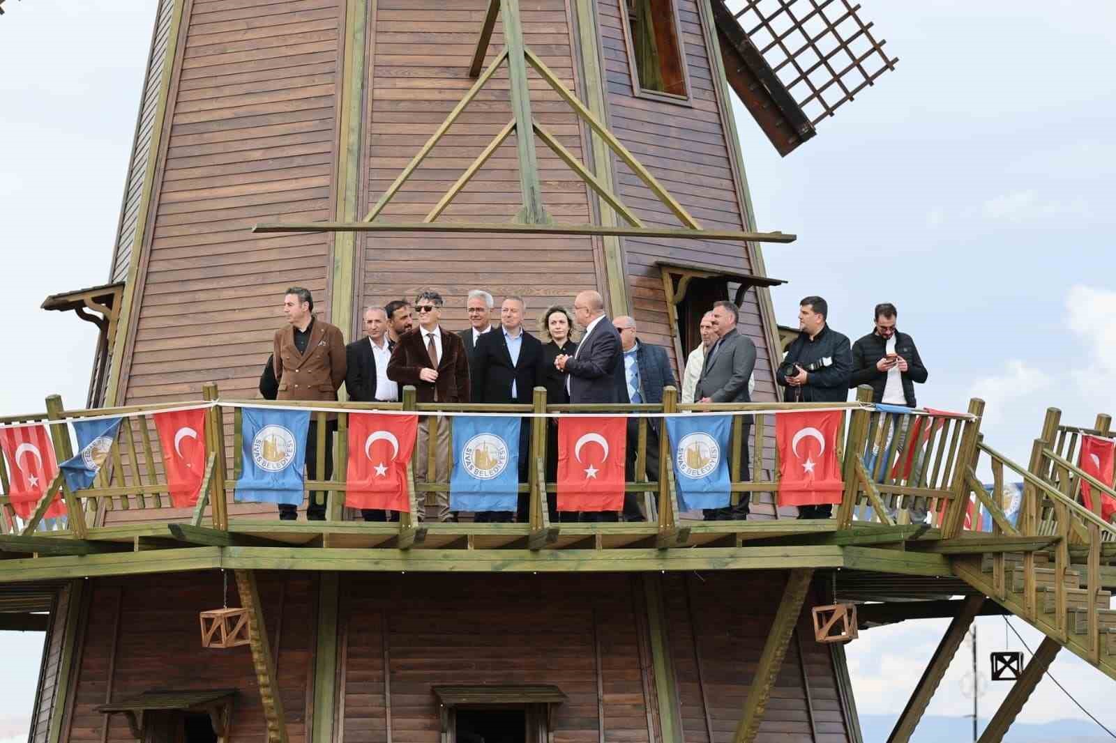 Kızılırmak kıyısında Sokak Lezzetleri binasının temeli atıldı