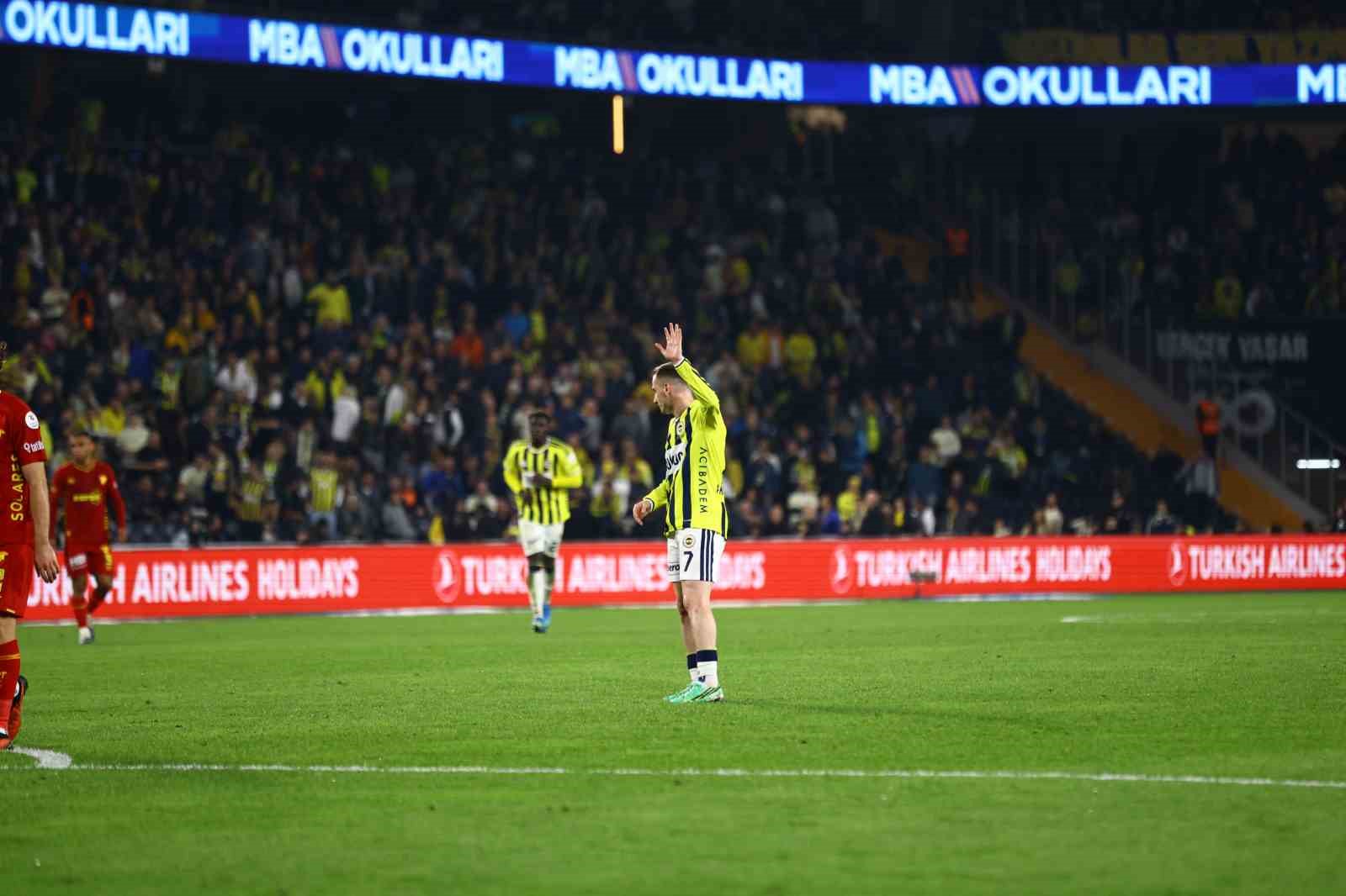 Trendyol Süper Lig: Fenerbahçe: 1 - Göztepe: 2 (Maç sonucu)