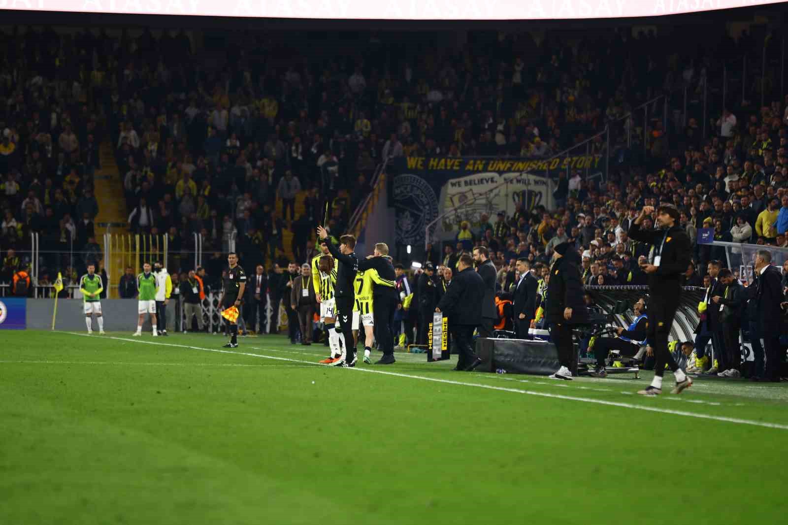 Trendyol Süper Lig: Fenerbahçe: 1 - Göztepe: 2 (Maç sonucu)