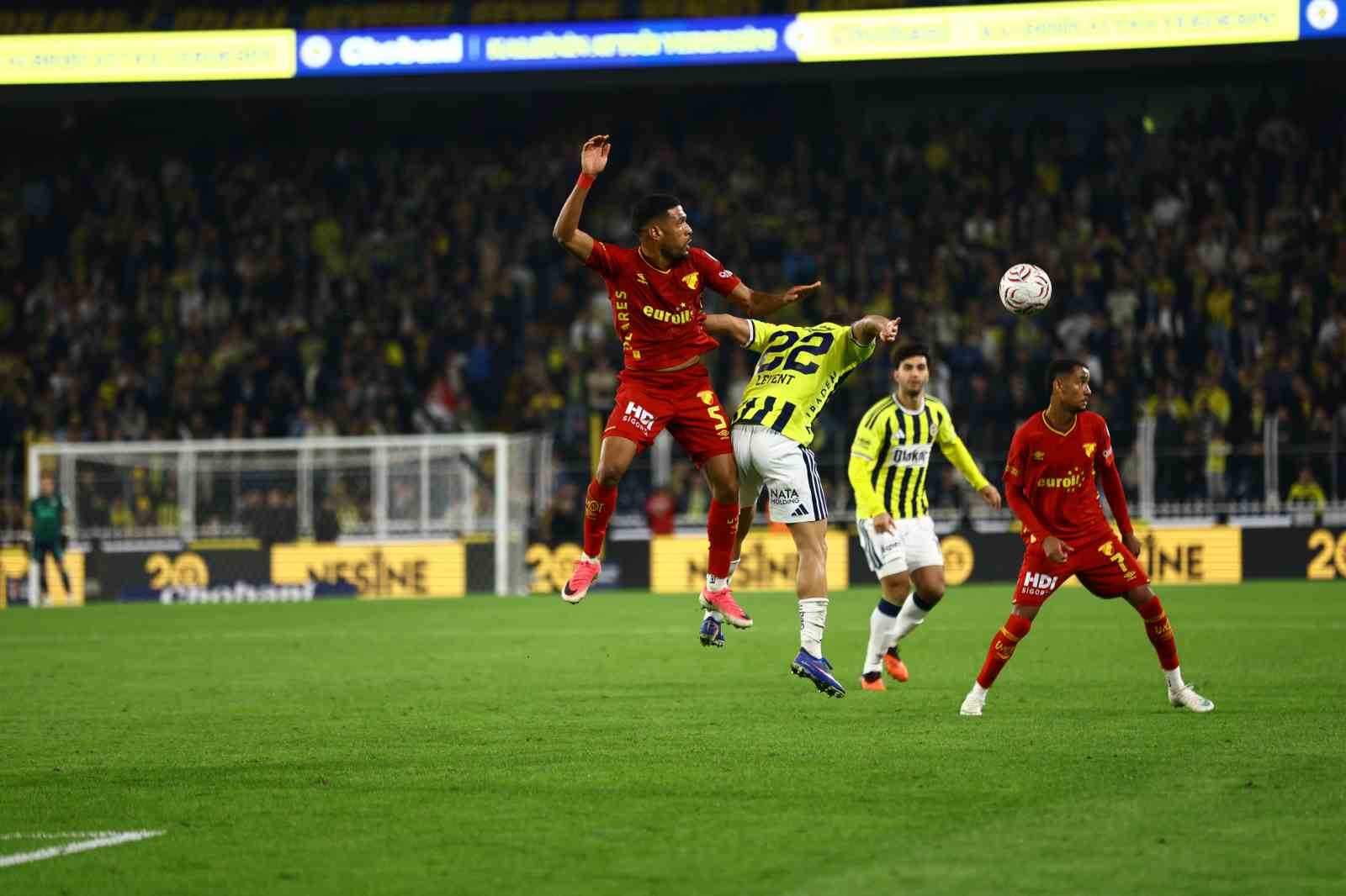 Trendyol Süper Lig: Fenerbahçe: 1 - Göztepe: 2 (Maç sonucu)