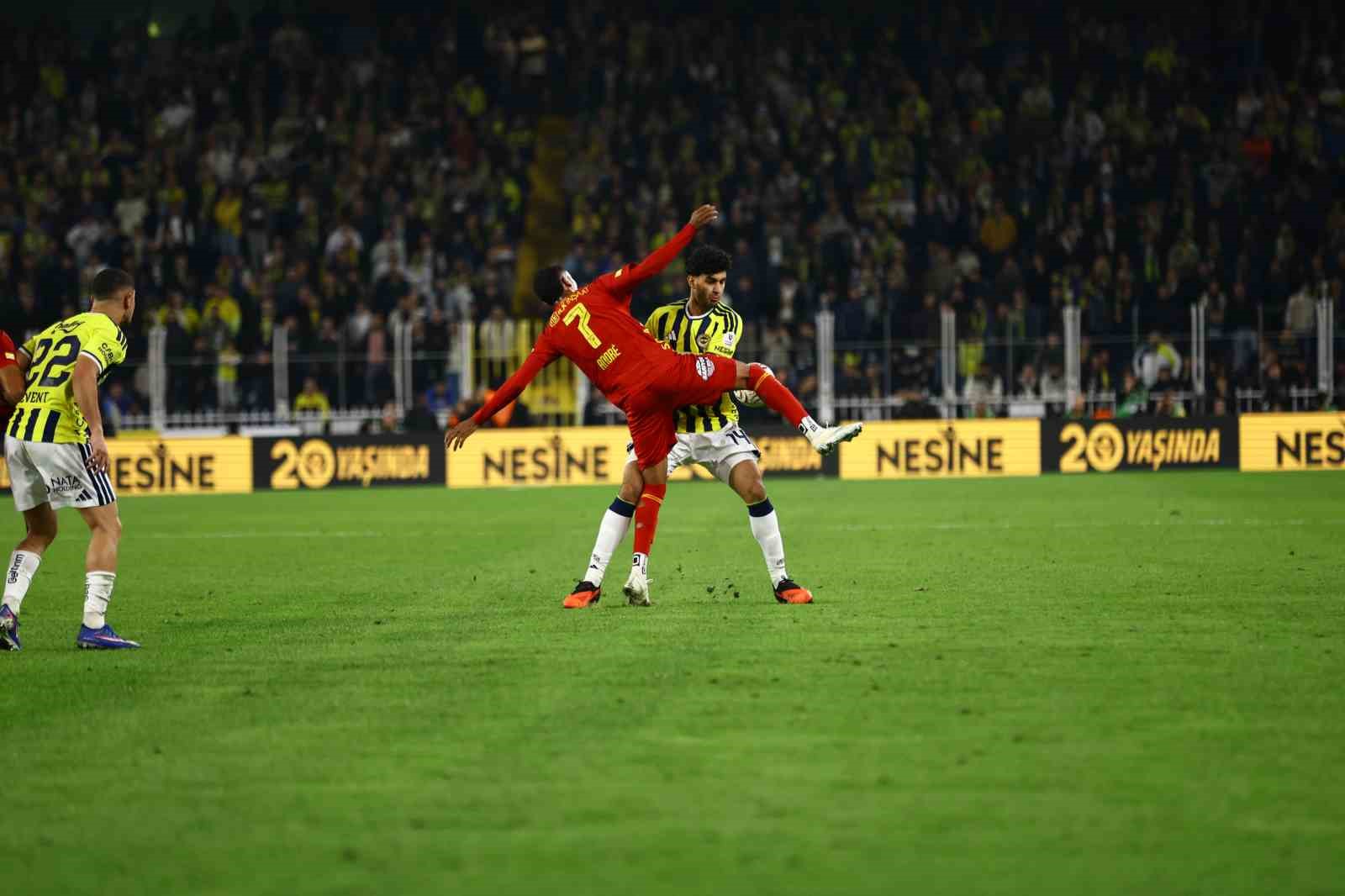 Trendyol Süper Lig: Fenerbahçe: 1 - Göztepe: 2 (Maç sonucu)