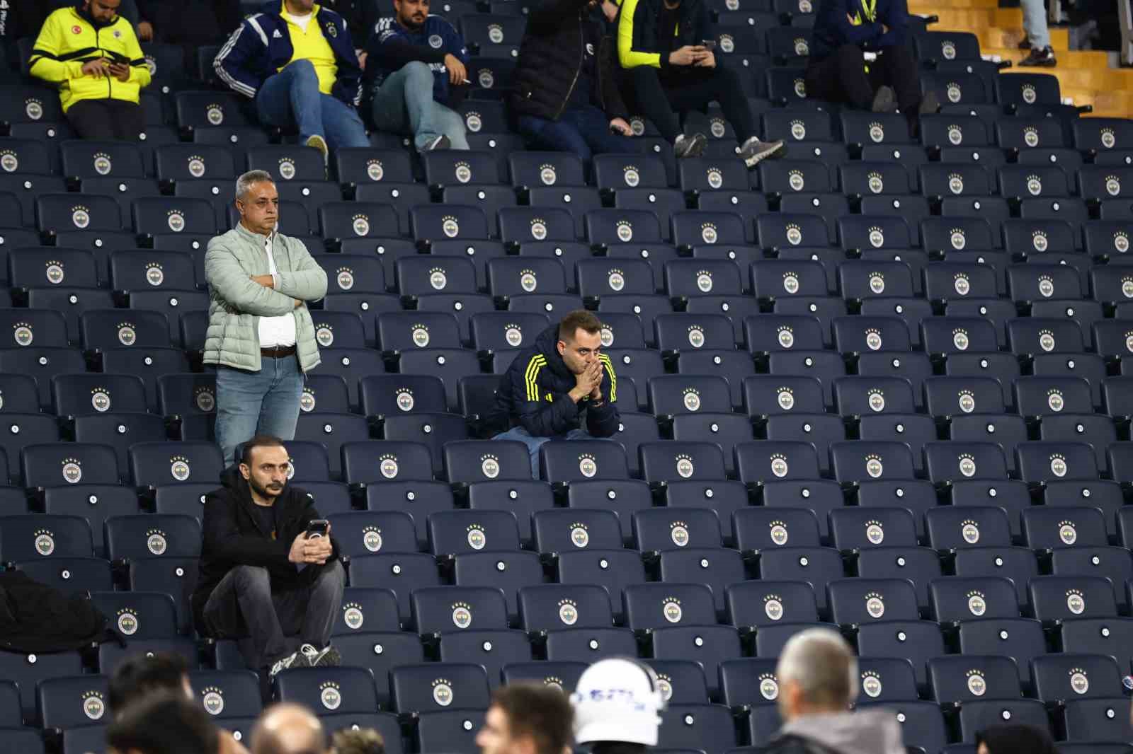 Trendyol Süper Lig: Fenerbahçe: 1 - Göztepe: 2 (Maç sonucu)