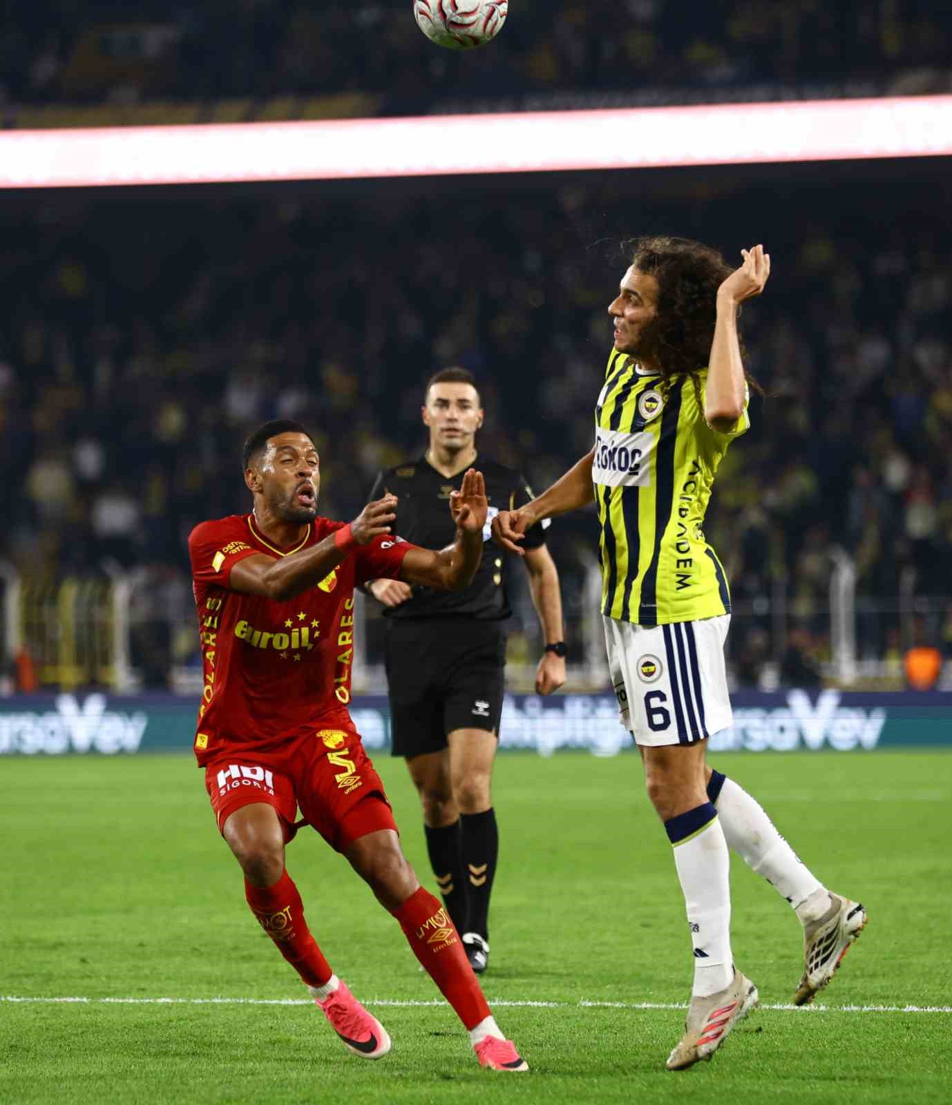 Trendyol Süper Lig: Fenerbahçe: 1 - Göztepe: 2 (Maç sonucu)