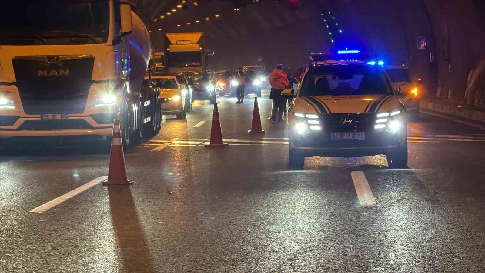 Bolu Dağı Tüneli’nde tırın çarpıp kaçtığı kazanın görüntüleri ortaya çıktı