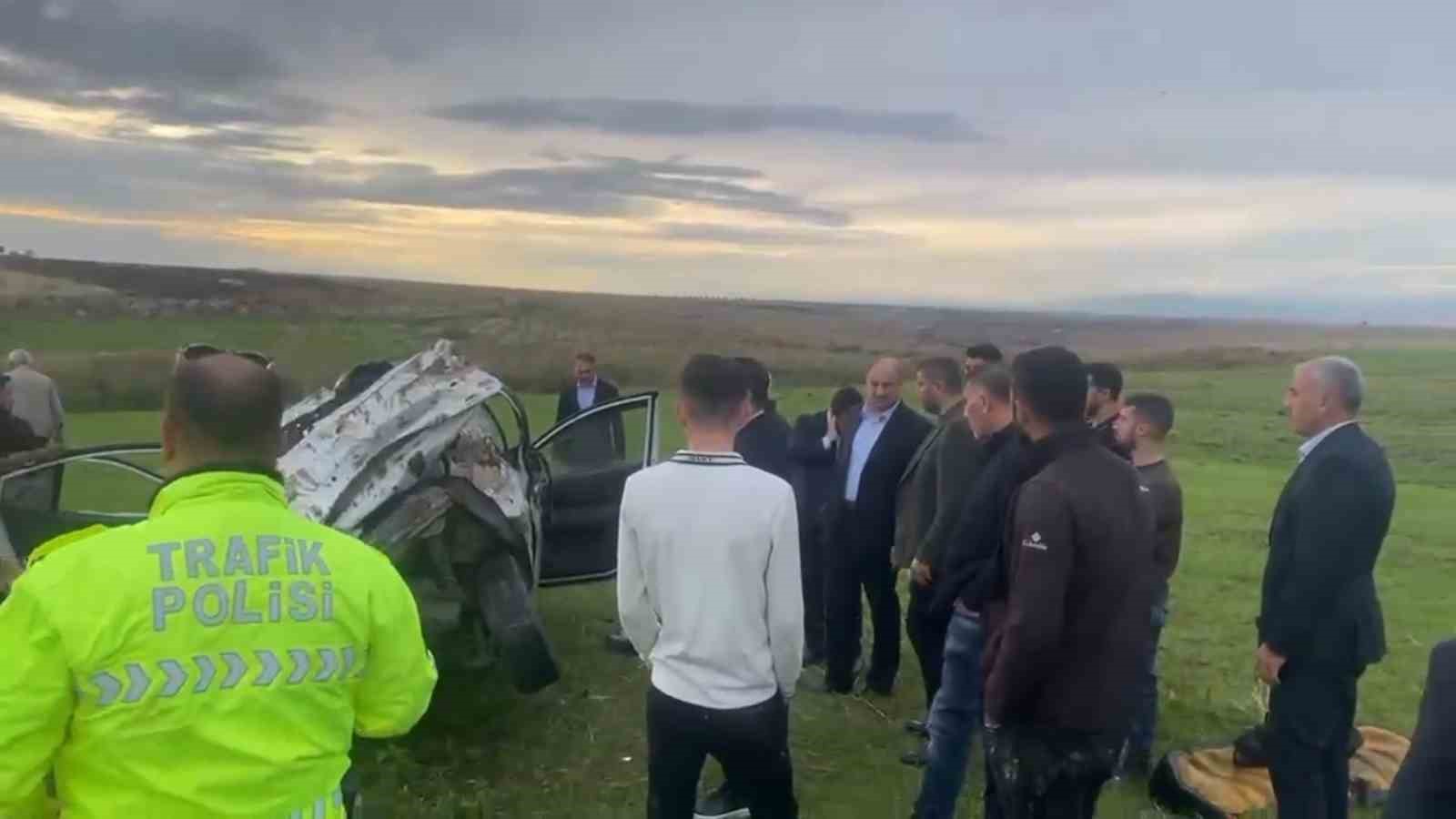 Şanlıurfa’da otomobil şarampole uçtu: 1 ölü, 2 yaralı
