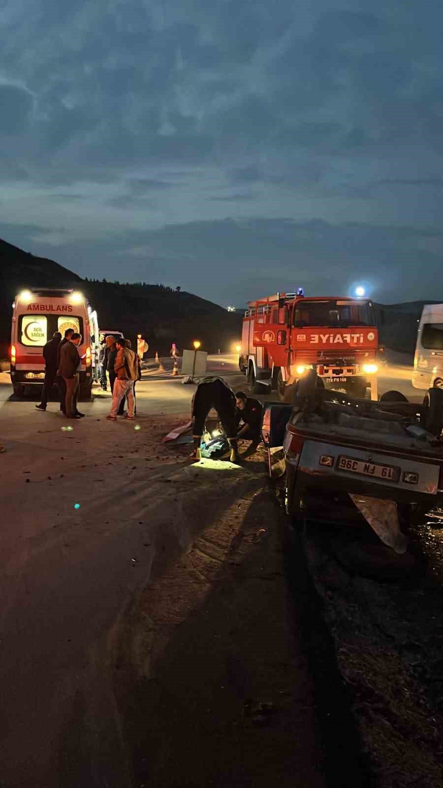 Takla atan otomobil hurdaya döndü: Sürücü kazadan yara almadan kurtuldu