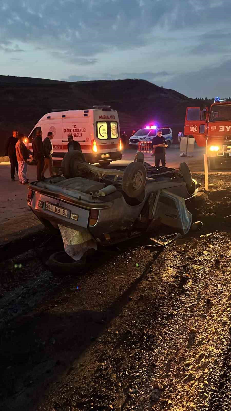 Takla atan otomobil hurdaya döndü: Sürücü kazadan yara almadan kurtuldu