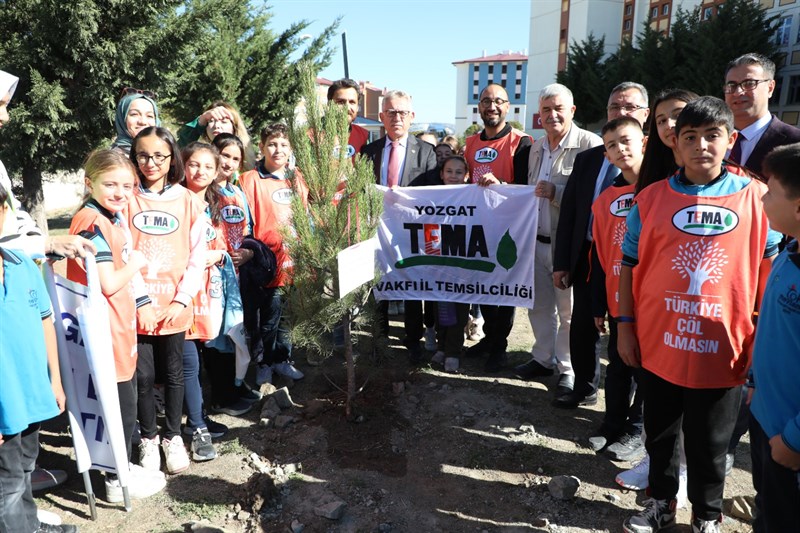 YOZGAT BELEDİYESİNDEN KENT MERKEZİNİ AĞAÇLANDIRMA PROJESİ