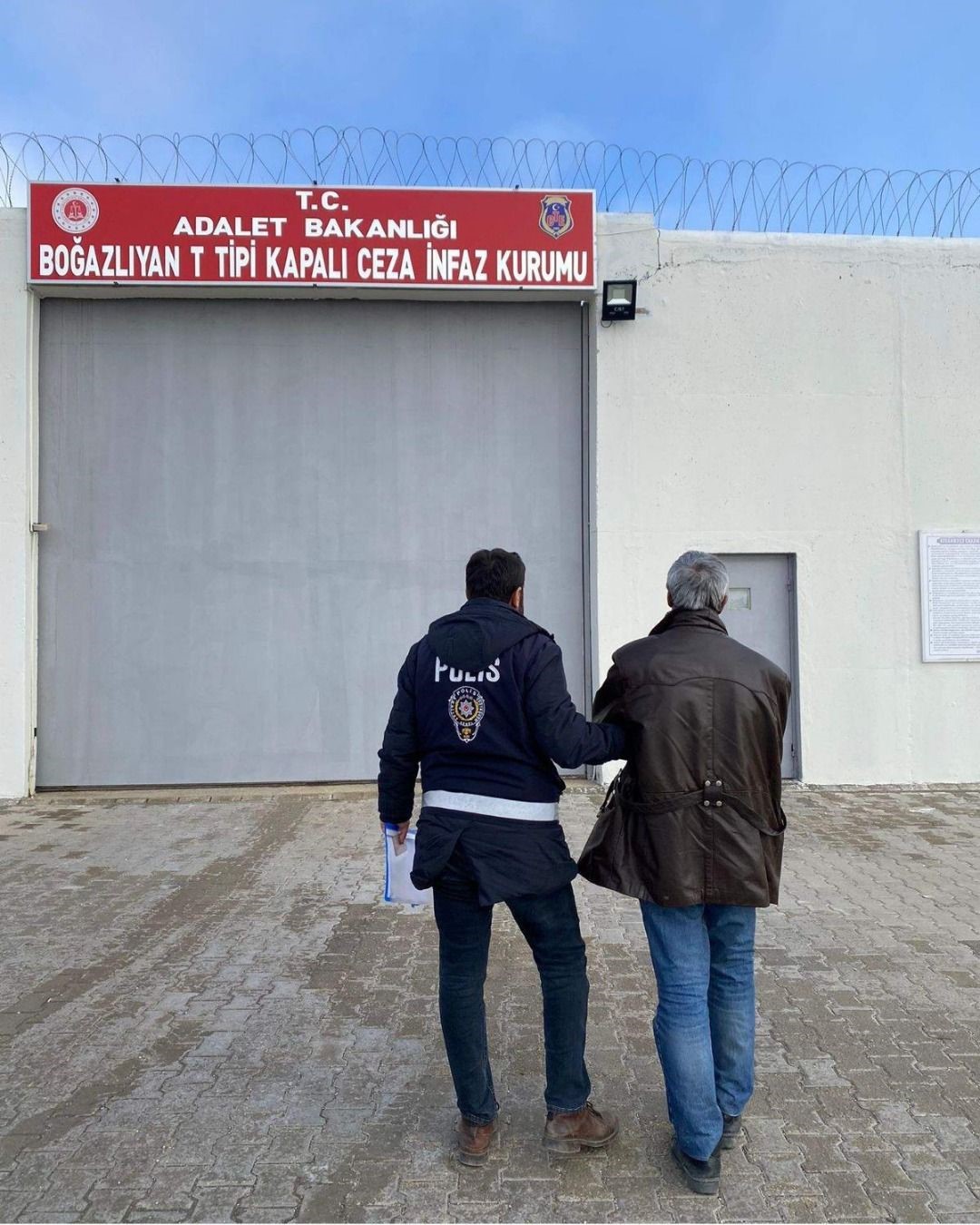 SARIKAYA’DA ARANMASI BULUNAN ŞAHIS YAKALANDI 