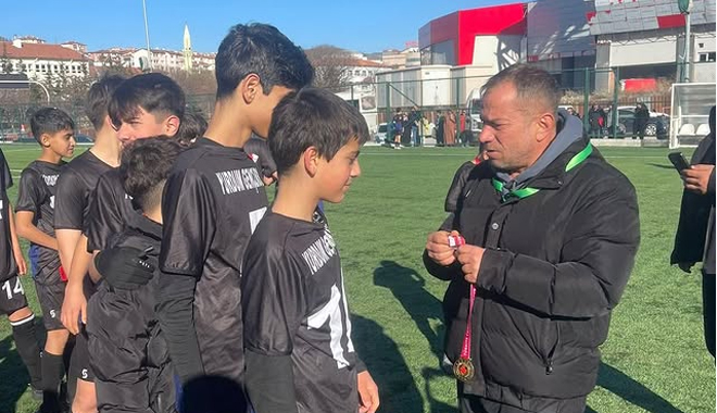 YOZGAT U/14 ALT YAPI LİGİNDE ŞAMPİYONLUĞA  ‘YURDUMSPOR’ ULAŞTI